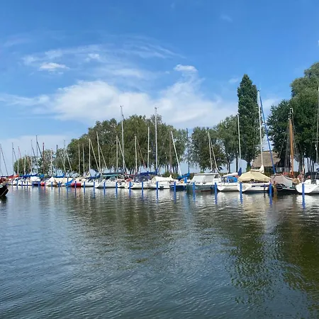 Turmhaus Moenkebude Casa de Férias